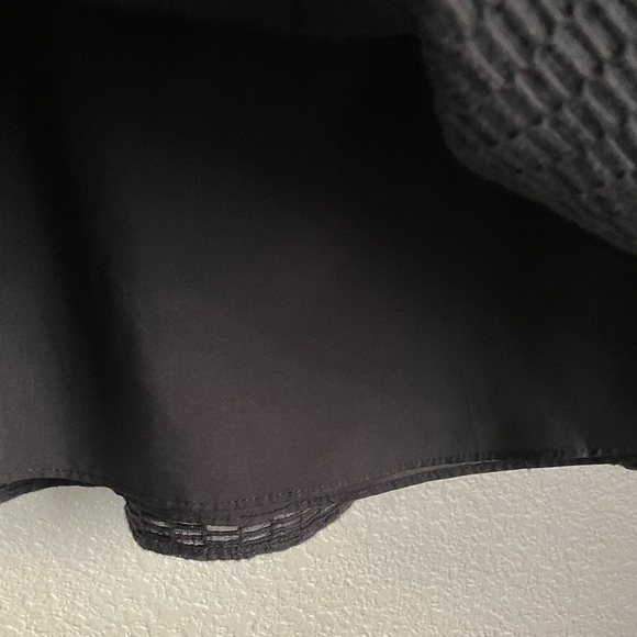 Armani Exchange Women’s Textured Pleated A-Line Skirt 2 Black - Picture 7 of 12